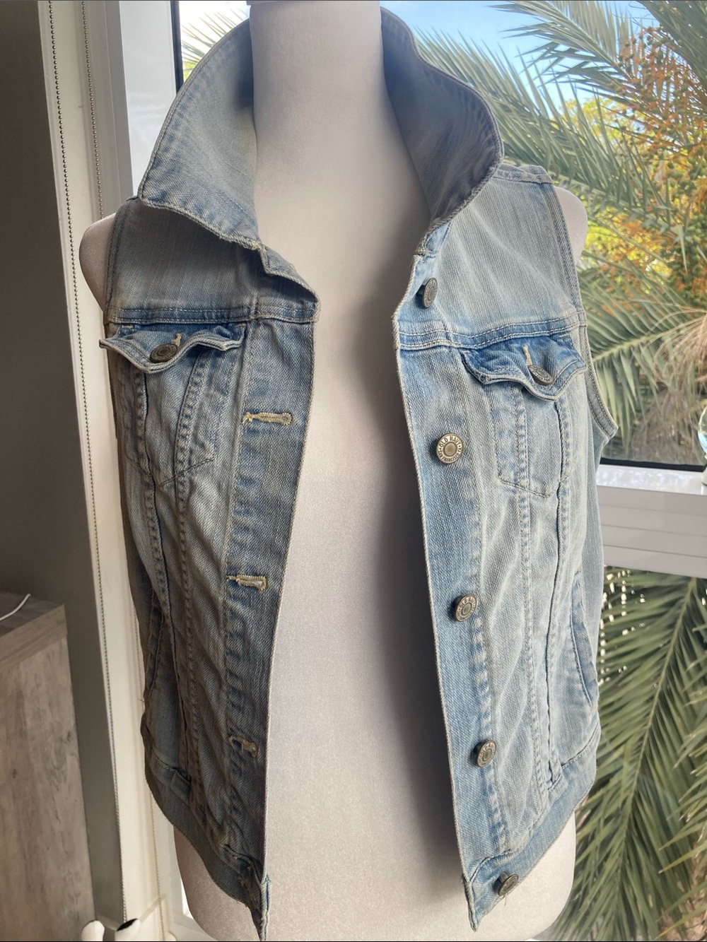 Old Navy Light Blue Denim Vest size small
